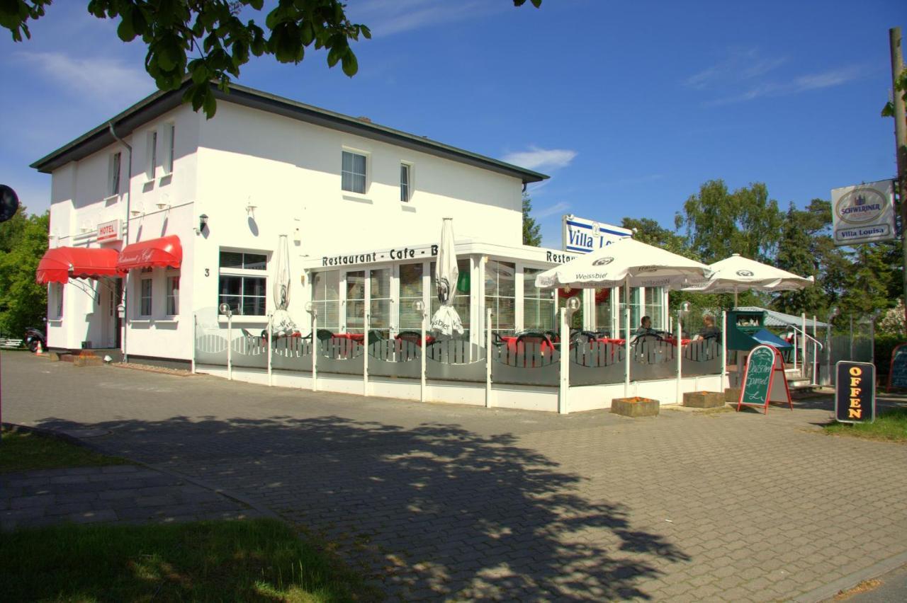 Strandhotel Villa Louisa & Appartementhaeuser Villa Josephine Und Villa Christine Juliusruh Exterior photo