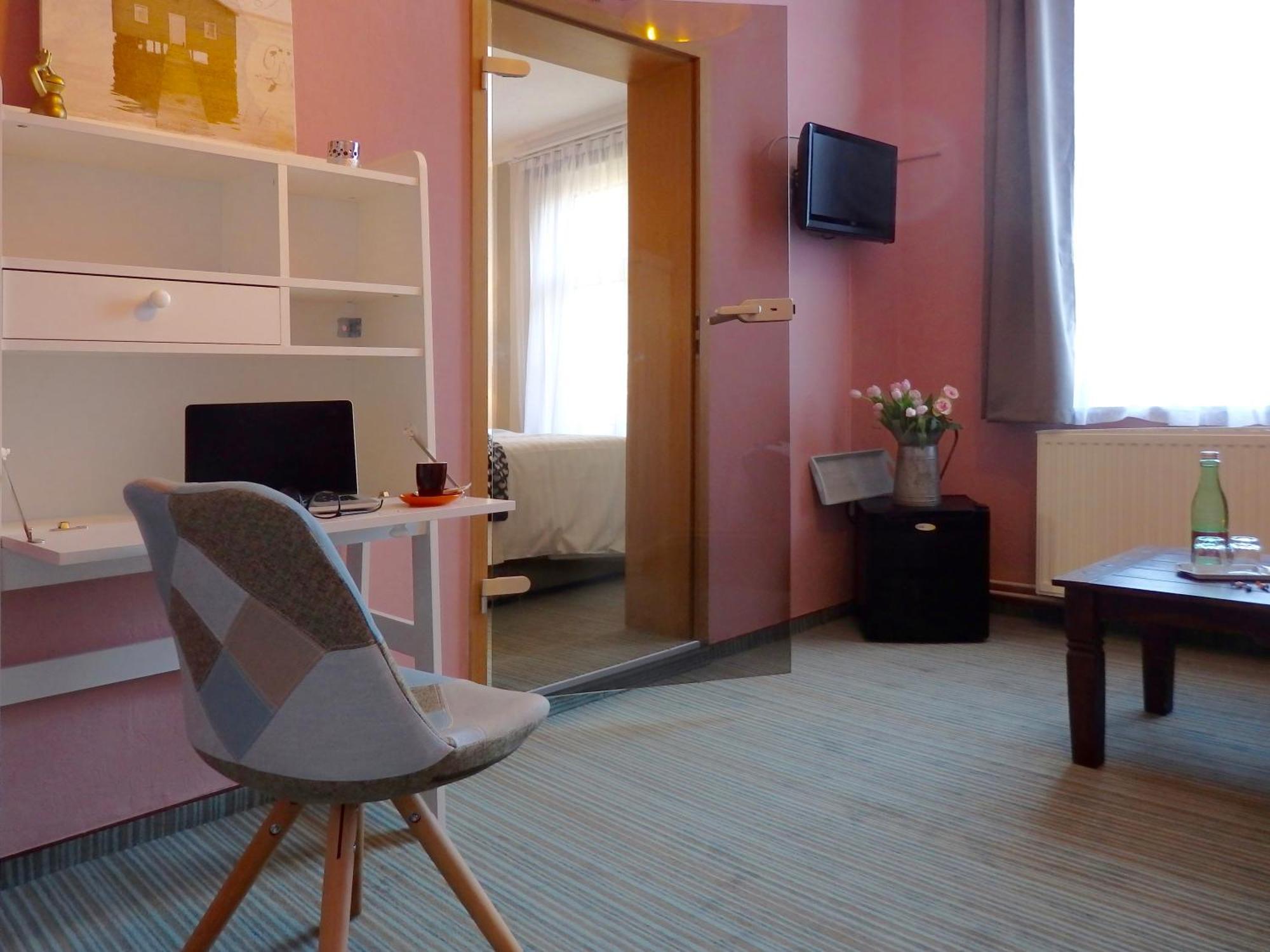 Strandhotel Villa Louisa & Appartementhaeuser Villa Josephine Und Villa Christine Juliusruh Room photo