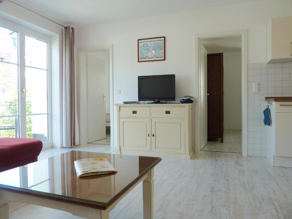 Strandhotel Villa Louisa & Appartementhaeuser Villa Josephine Und Villa Christine Juliusruh Room photo